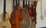 Workshop - stavba kytar a houslí